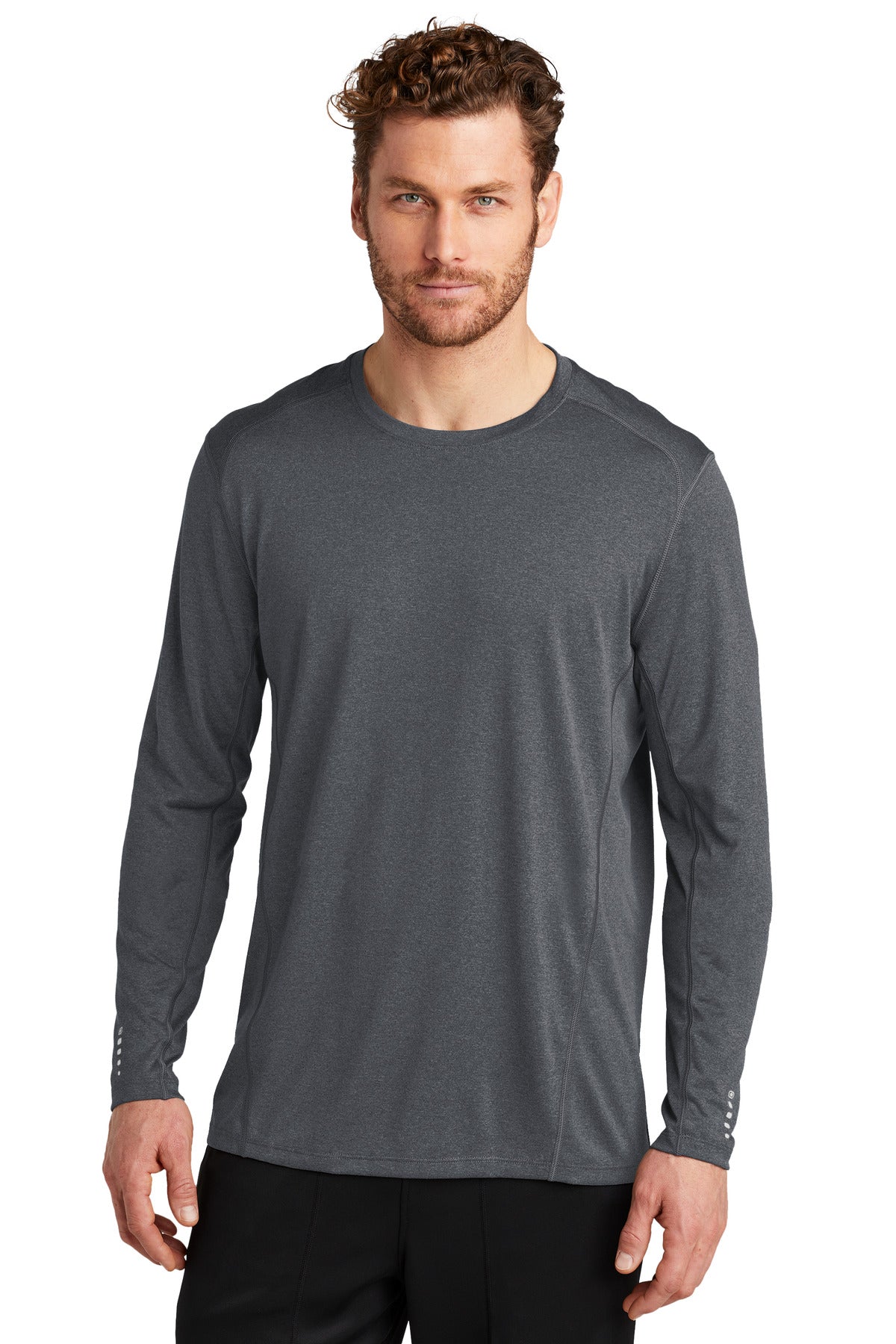Next LevelOGIO® ENDURANCE Long Sleeve Pulse Crew. OE321