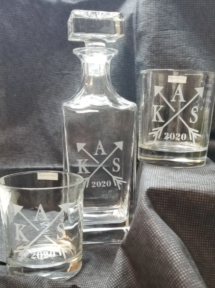 KSH Design Studio Decanter with 2 Glasses